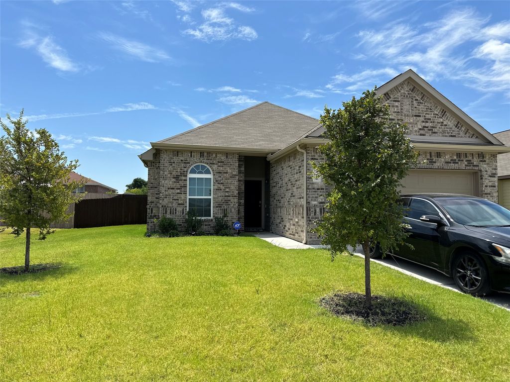 424 Livingston Drive, Desoto, TX 75115