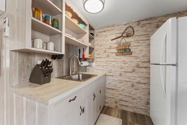 119 Kings Cove Lane, Reeds Spring, MO 65737