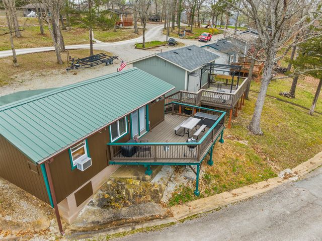 119 Kings Cove Lane, Reeds Spring, MO 65737