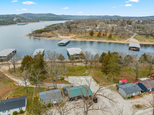 119 Kings Cove Lane, Reeds Spring, MO 65737