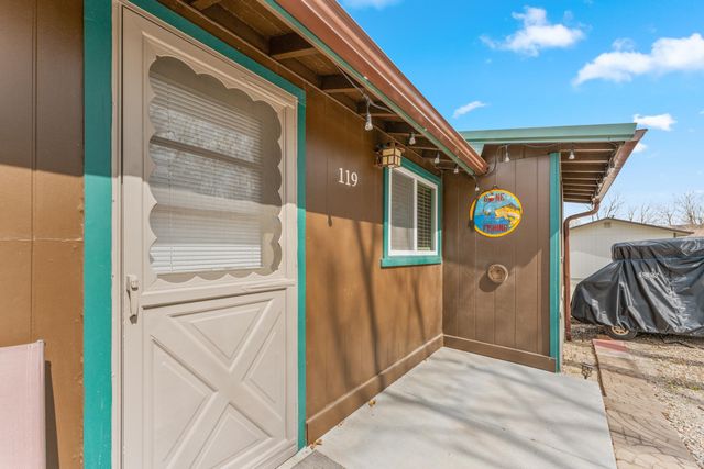 119 Kings Cove Lane, Reeds Spring, MO 65737