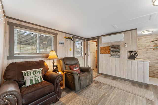 119 Kings Cove Lane, Reeds Spring, MO 65737