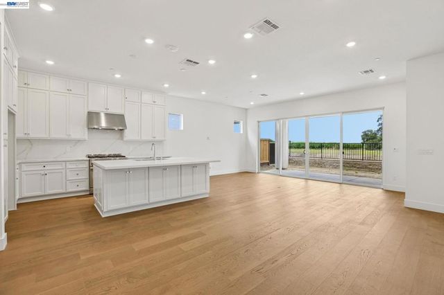 1079 Riverbend Drive, Brentwood, CA 94513