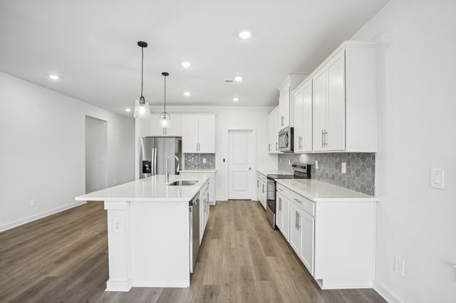 523 Goldfinch Way, Clarksville, TN 37043