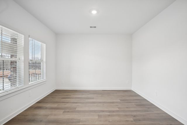 523 Goldfinch Way, Clarksville, TN 37043