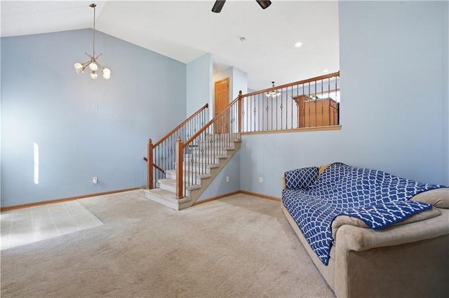 12208 N SHANNON Avenue, Kansas City, MO 64163