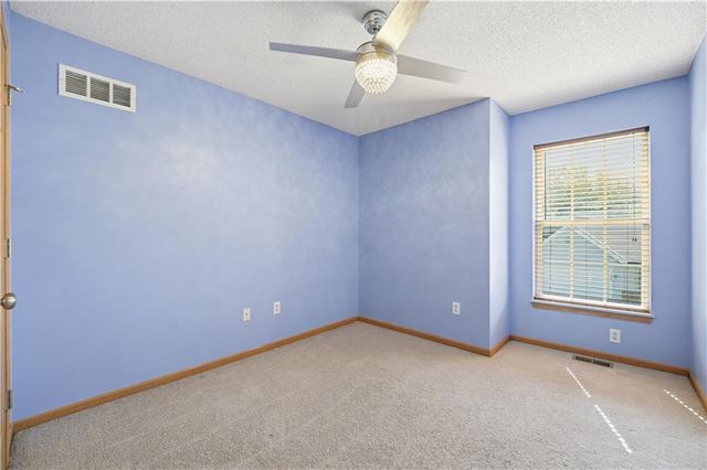 12208 N SHANNON Avenue, Kansas City, MO 64163