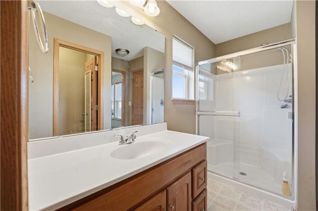 12208 N SHANNON Avenue, Kansas City, MO 64163