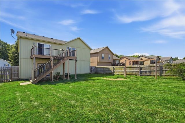 12208 N SHANNON Avenue, Kansas City, MO 64163