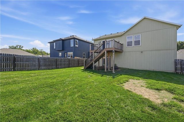 12208 N SHANNON Avenue, Kansas City, MO 64163