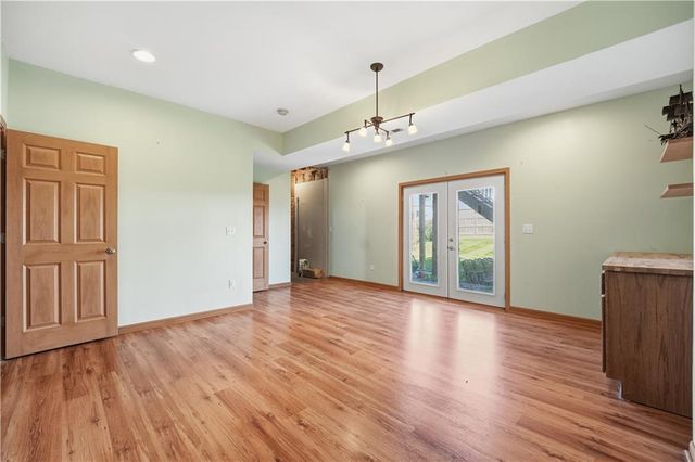 12208 N SHANNON Avenue, Kansas City, MO 64163