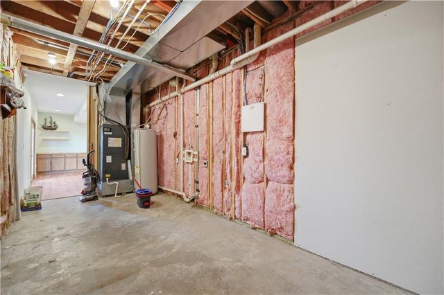 12208 N SHANNON Avenue, Kansas City, MO 64163