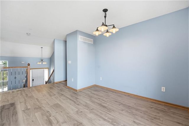 12208 N SHANNON Avenue, Kansas City, MO 64163