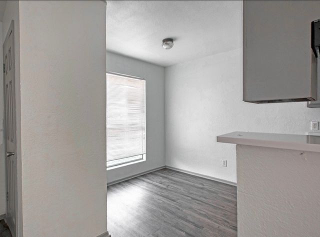 916 Isbell Road D, Fort Worth, TX 76114