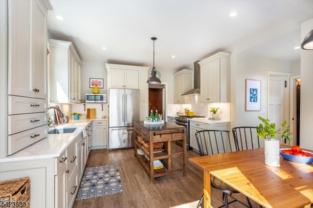 39 Draper Ter, Montclair Twp., NJ 07042