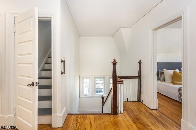 39 Draper Ter, Montclair Twp., NJ 07042