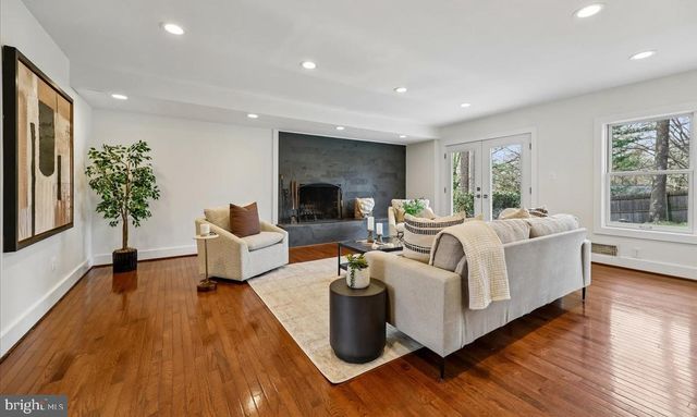 6309 LENOX RD, Bethesda, MD 20817