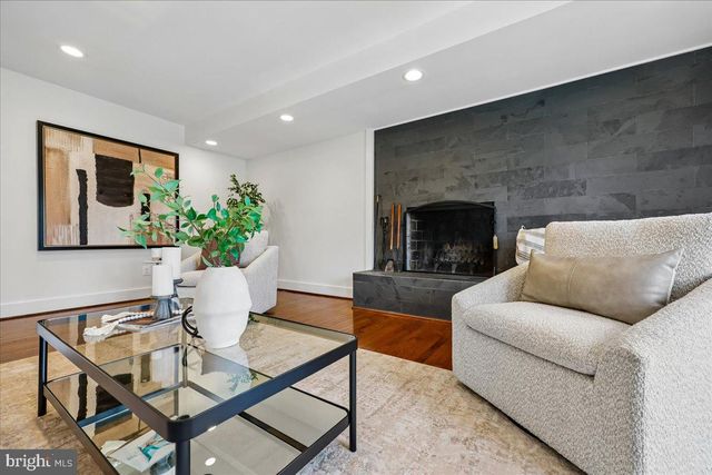 6309 LENOX RD, Bethesda, MD 20817