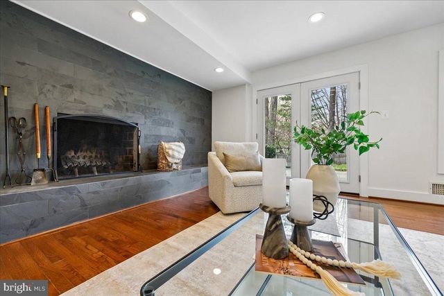 6309 LENOX RD, Bethesda, MD 20817