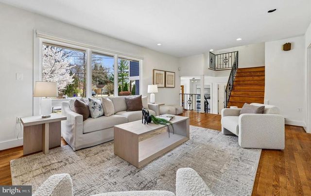 6309 LENOX RD, Bethesda, MD 20817