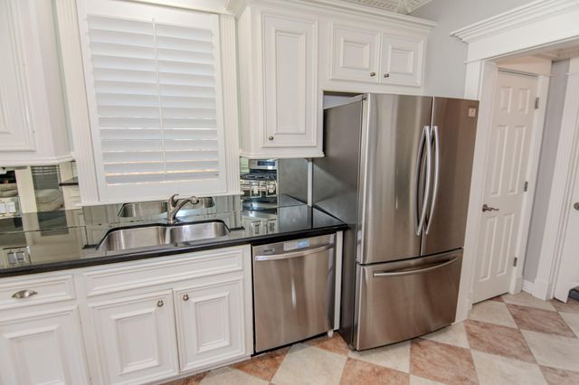 6807 Queensclub Drive, Houston, TX 77069