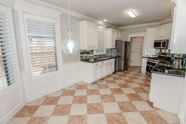 6807 Queensclub Drive, Houston, TX 77069