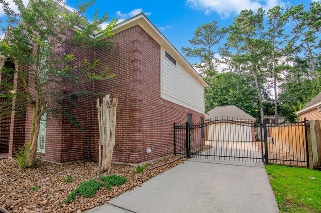 6807 Queensclub Drive, Houston, TX 77069