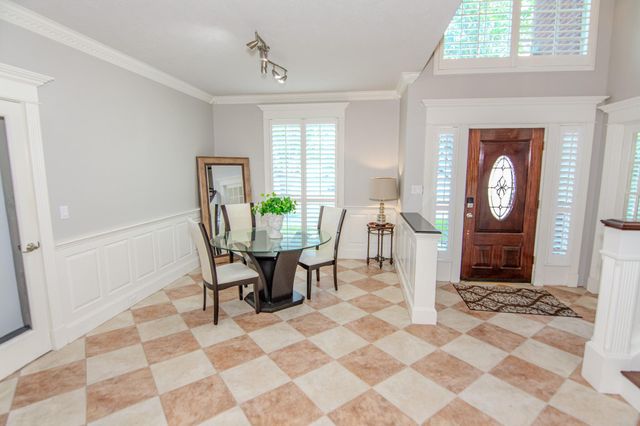 6807 Queensclub Drive, Houston, TX 77069