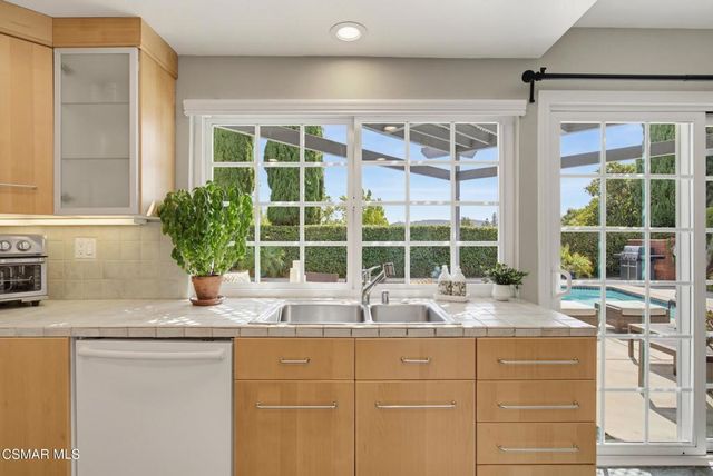 6512 Pinion Street, Oak Park, CA 91377