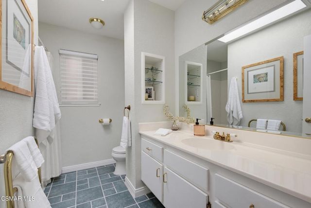 6512 Pinion Street, Oak Park, CA 91377