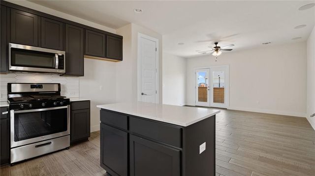 7812 Hillock TER, Austin, TX 78744