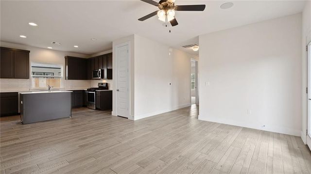 7812 Hillock TER, Austin, TX 78744