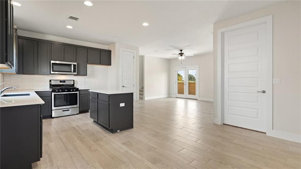 7812 Hillock TER, Austin, TX 78744