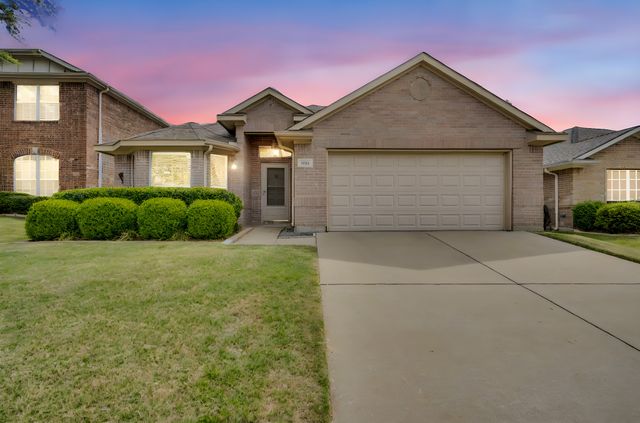 8416 Cactus Flower Drive, Fort Worth, TX 76131