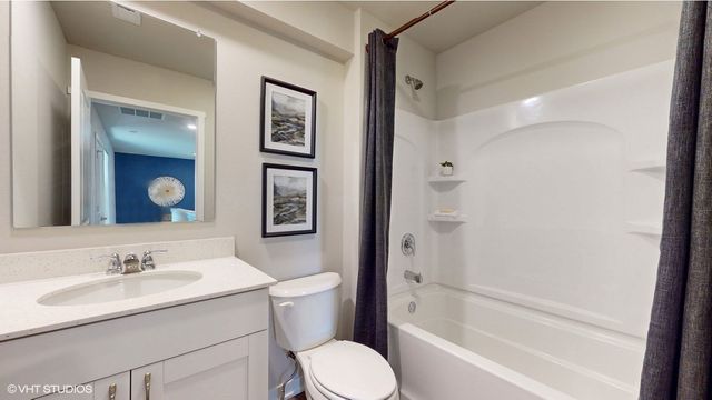 1324 NE Country Meadow Drive, Ankeny, IA 50021