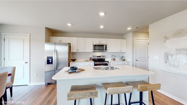 1324 NE Country Meadow Drive, Ankeny, IA 50021