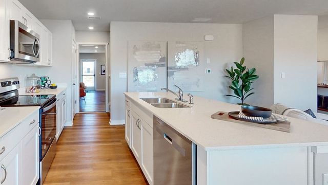 1324 NE Country Meadow Drive, Ankeny, IA 50021