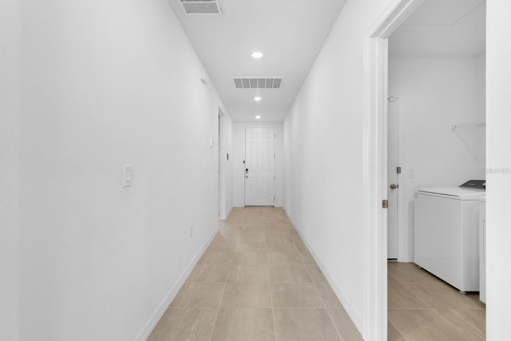 Image 23 of property listing at 1158 FORESHORE LANE, Haines City, FL 33844