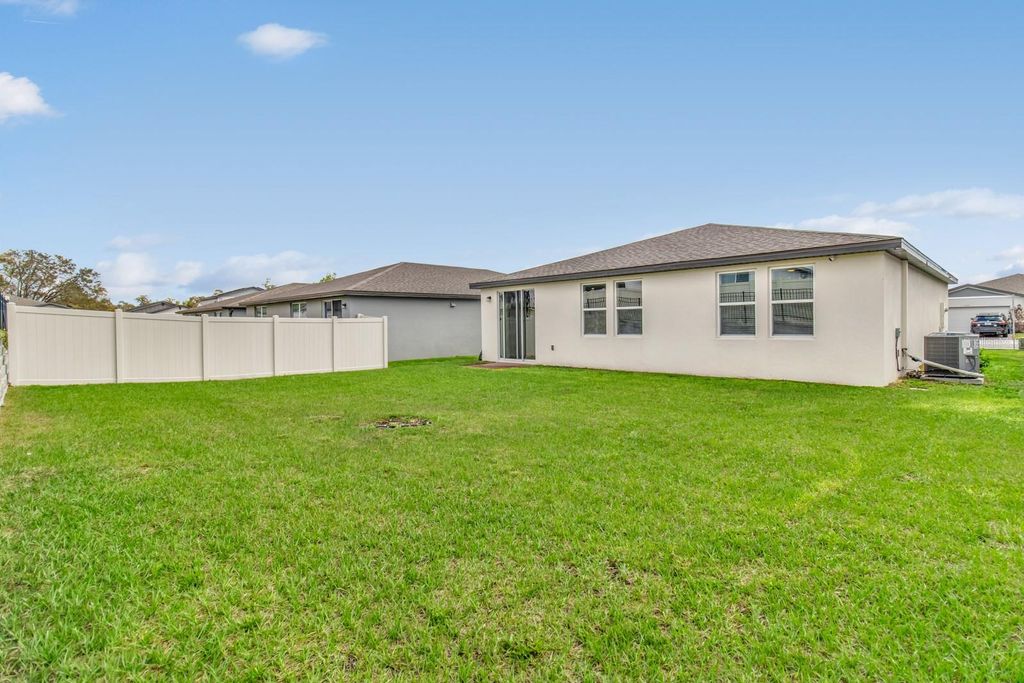 Image 27 of property listing at 1158 FORESHORE LANE, Haines City, FL 33844