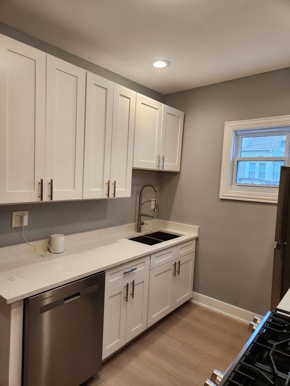 12319 S Carpenter Street, Calumet Park, IL 60827 — photo 2