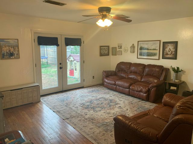 2233 SE 23RD Avenue, Amarillo, TX 79103