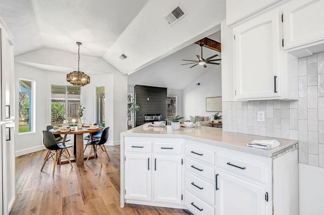 1760 E Omaha Avenue, Fresno, CA 93720