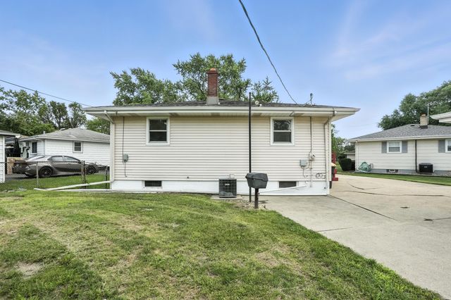 3312 E 170th Street, Lansing, IL 60438