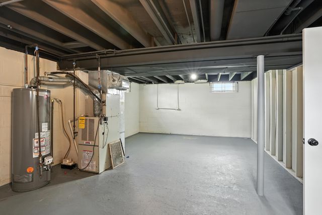 3312 E 170th Street, Lansing, IL 60438