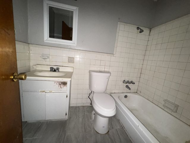 1308 E RAINES RD, Memphis, TN 38116