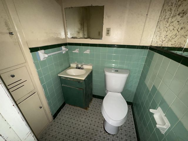 1308 E RAINES RD, Memphis, TN 38116