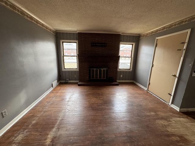 1308 E RAINES RD, Memphis, TN 38116