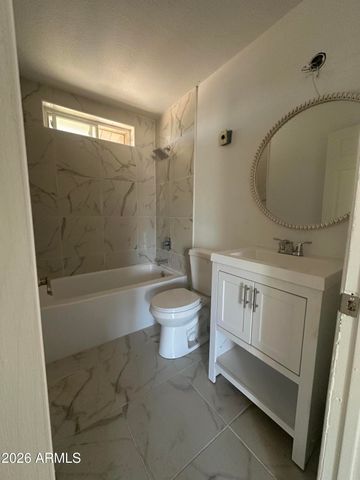 1542 W CARSON Road, Phoenix, AZ 85041