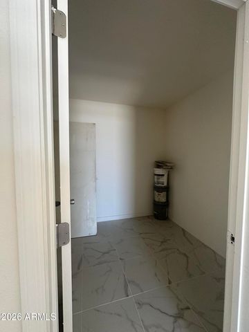 1542 W CARSON Road, Phoenix, AZ 85041
