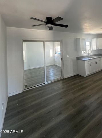 1542 W CARSON Road, Phoenix, AZ 85041